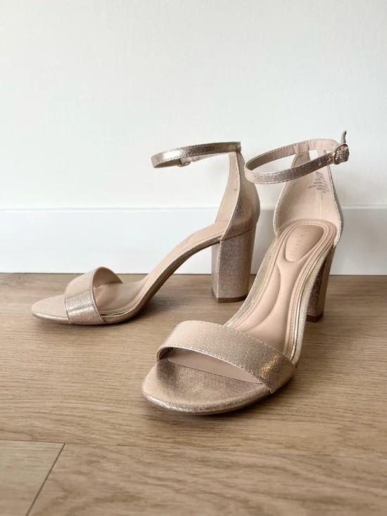 Kelly & Katie Hailee Gold Block Heels - Picture 2 of 7